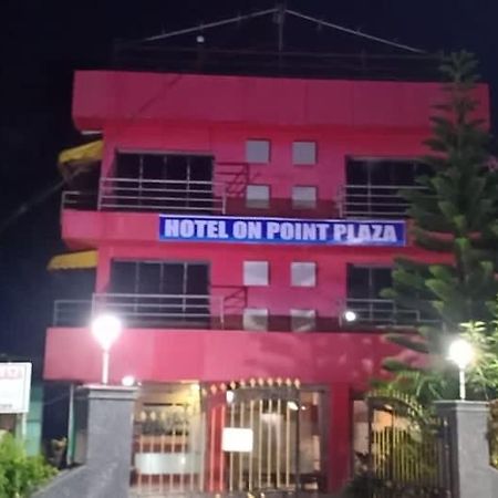 On Point Plaza Bed & Breakfast Murūd Dış mekan fotoğraf