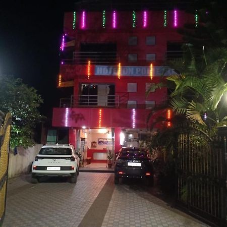 On Point Plaza Bed & Breakfast Murūd Dış mekan fotoğraf