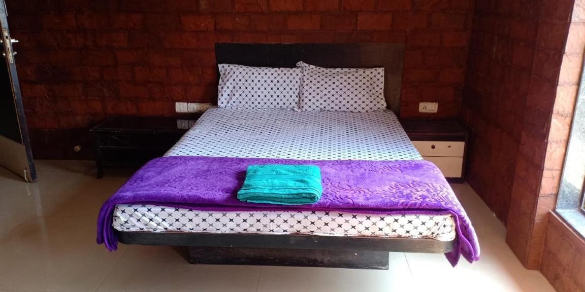 On Point Plaza Bed & Breakfast Murūd Dış mekan fotoğraf