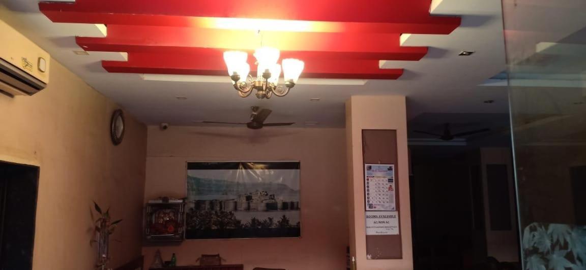 On Point Plaza Bed & Breakfast Murūd Dış mekan fotoğraf