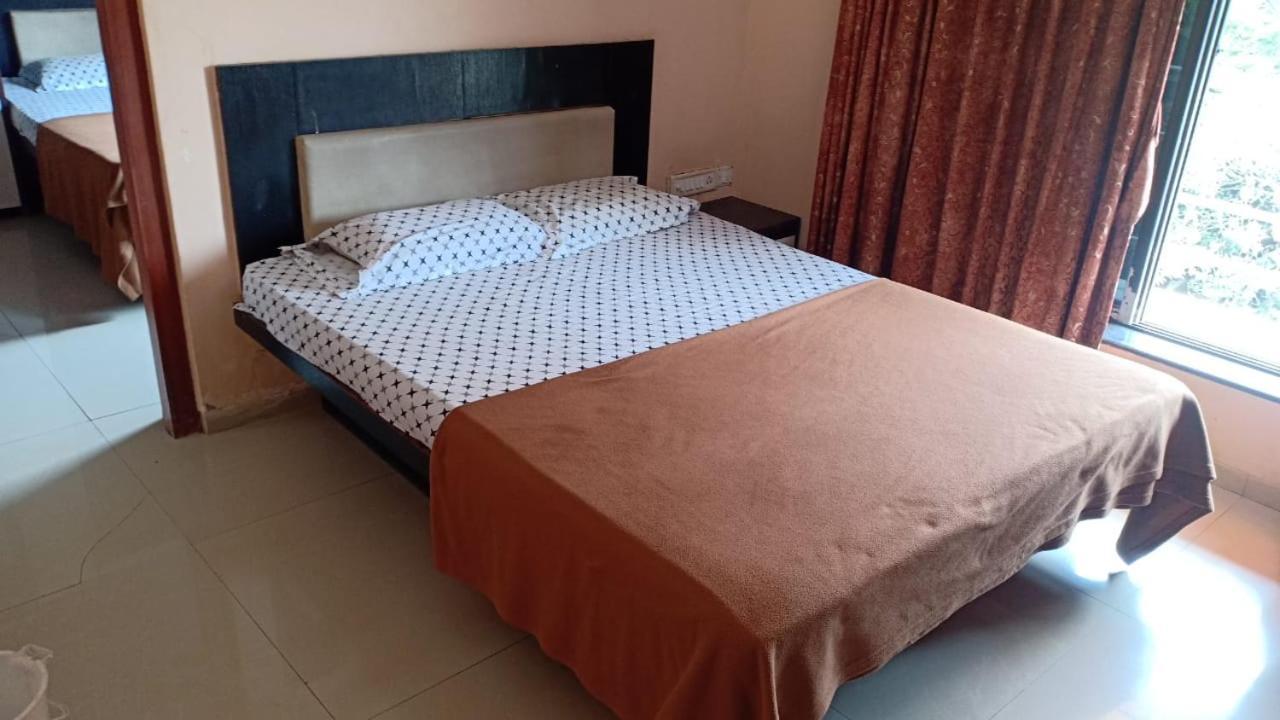 On Point Plaza Bed & Breakfast Murūd Dış mekan fotoğraf