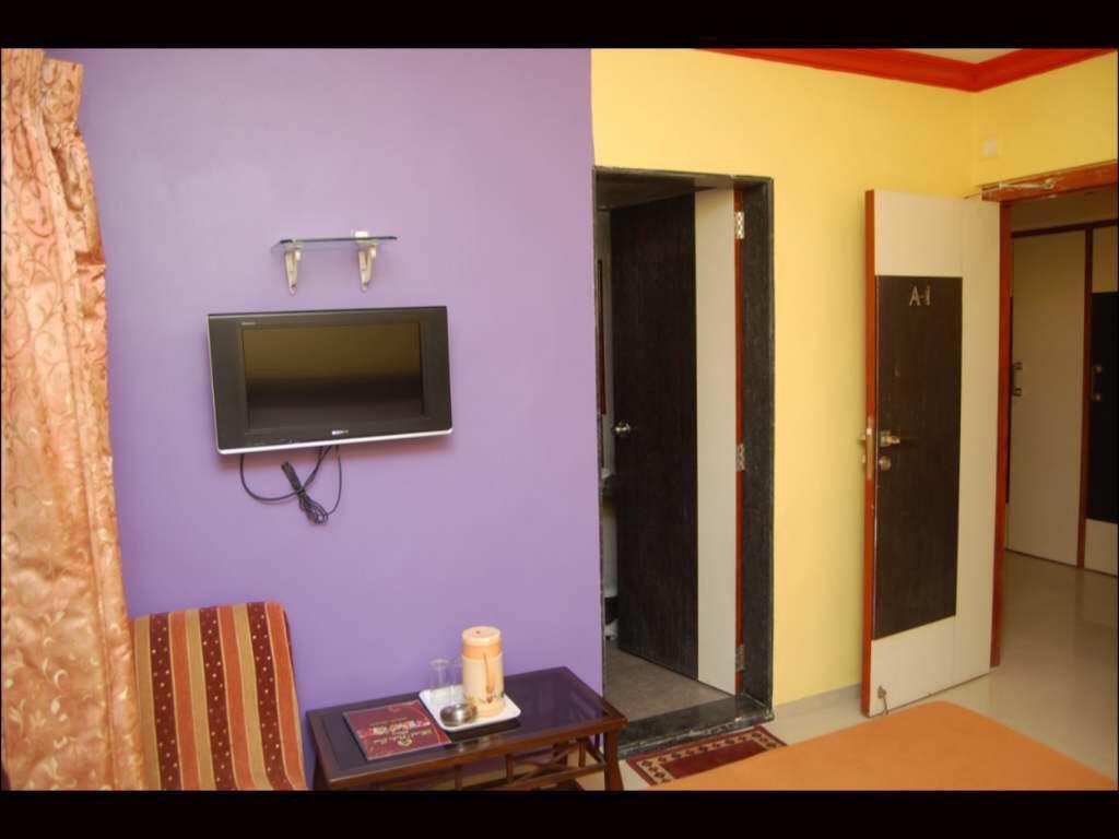 On Point Plaza Bed & Breakfast Murūd Dış mekan fotoğraf